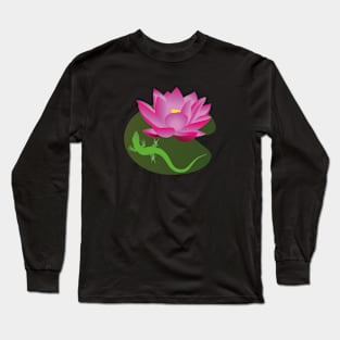 Lizard on waterlily Long Sleeve T-Shirt